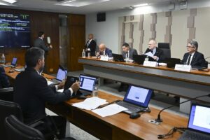 CPI do Crime Organizado cancela sessão após ausência de Campos Neto