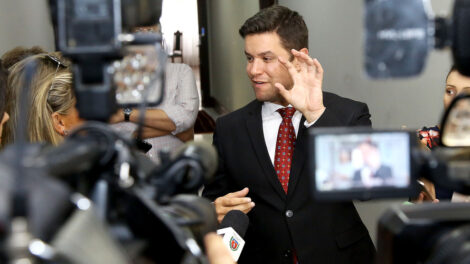 Câmara de Maringá pede urgência para votar Cidadania Honorária para pré-candidato ao Governo do Paraná