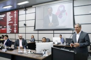 Câmara de Maringá rejeita emenda que limita quantidade de dias que prefeito pode se ausentar por ano para realizar viagens