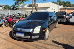 Carro usado em duplo homicídio em barbearia é encontrado escondido em obra de Maringá; veja