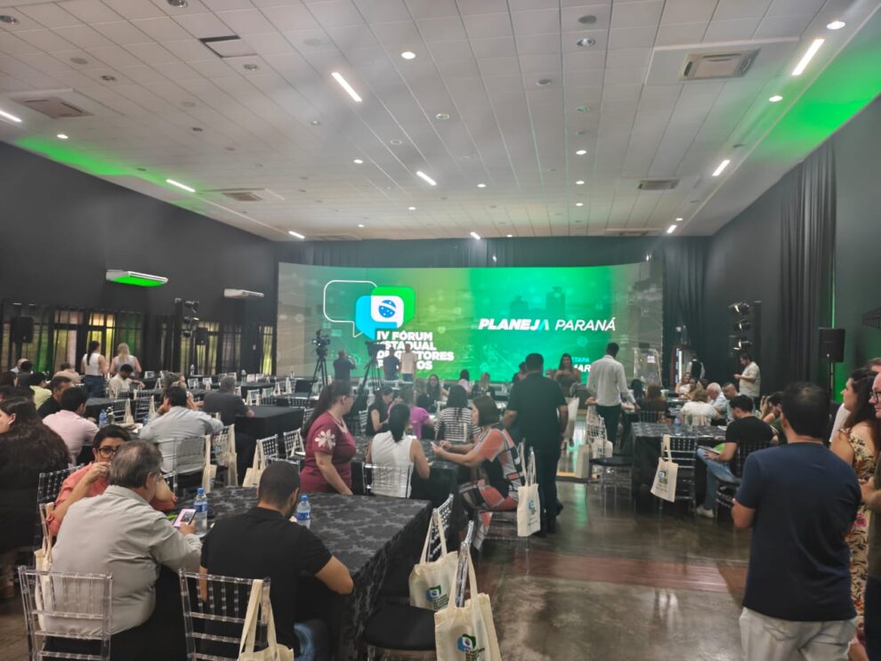 Em Maringá, Governo do Paraná entrega anteprojeto para nova sede do Corpo de Bombeiros