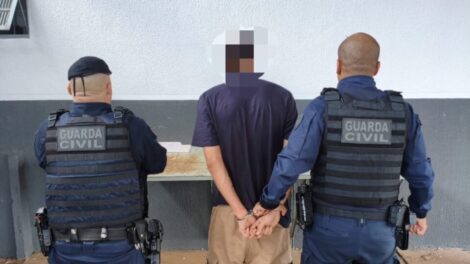 Filho agride padrasto, ameaça a própria mãe e acaba preso após enviar vídeo provocando a família em Maringá