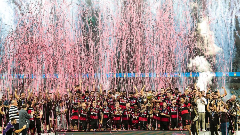 Flamengo vence Fluminense nos pênatis e fatura tricampeonato carioca