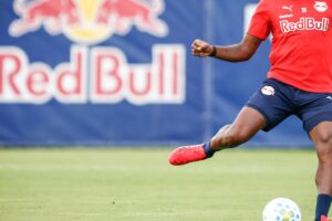 Gustavo Marques é suspenso por fala machista contra árbitra