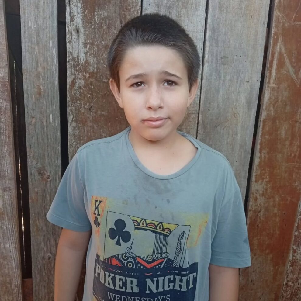 Menino com deficiência, de 11 anos, desaparece após sair da escola em Mandaguari