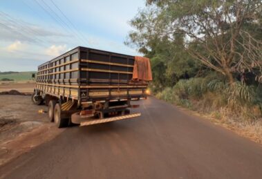 Motociclista morre após cair sob rodados de caminhão, em Maringá