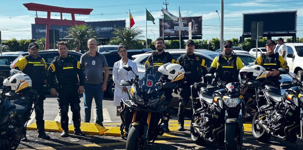 Os ‘Anjos’ que livram o trânsito para a esperança de vida passar