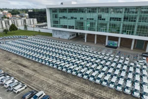 PARANÁ – Governo entrega 237 veículos para reforçar atendimento das Agências do Trabalhador