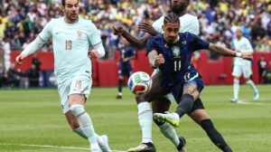 Raphinha e Wesley são cortados da seleção brasileira