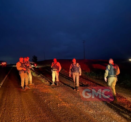 Roubo de carreta termina em confronto com a PM e dois presos na região