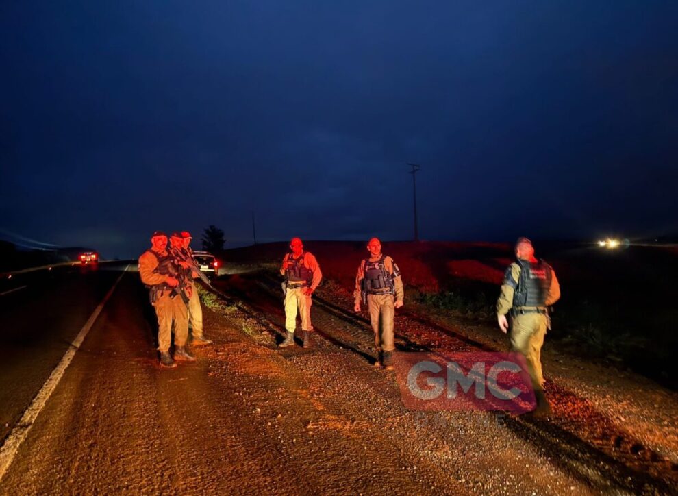 Roubo de carreta termina em confronto com a PM e dois presos na região