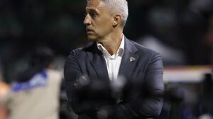 São Paulo anuncia demissão do técnico Hernán Crespo