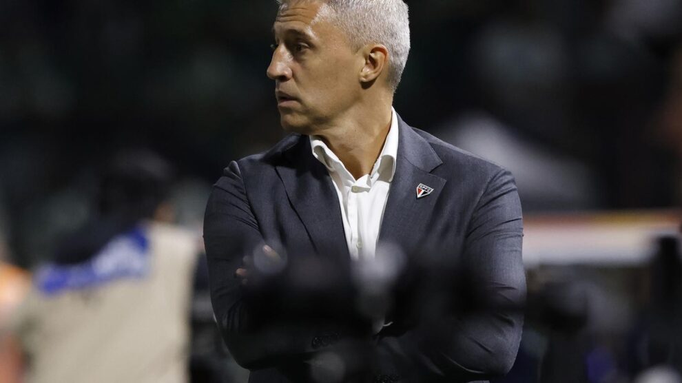 São Paulo anuncia demissão do técnico Hernán Crespo