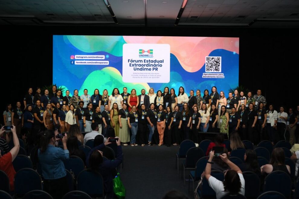 Seminário em Maringá recebe secretários de educação de todo o Paraná