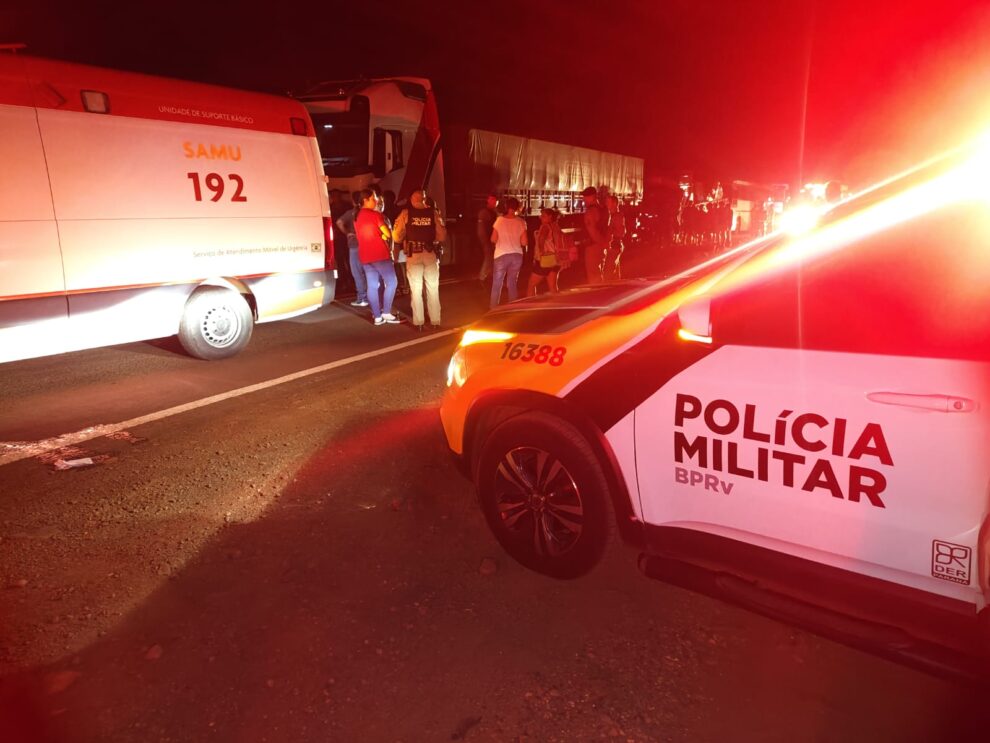 Acidente envolvendo seis veículos mobiliza equipes de socorro e da polícia na PR-317