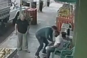 Assalto é registrado por câmera de segurança na região de Maringá; vítima tem joias e celular levados