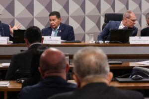 CPI do Crime Organizado: com habeas corpus, Ibaneis falta de novo