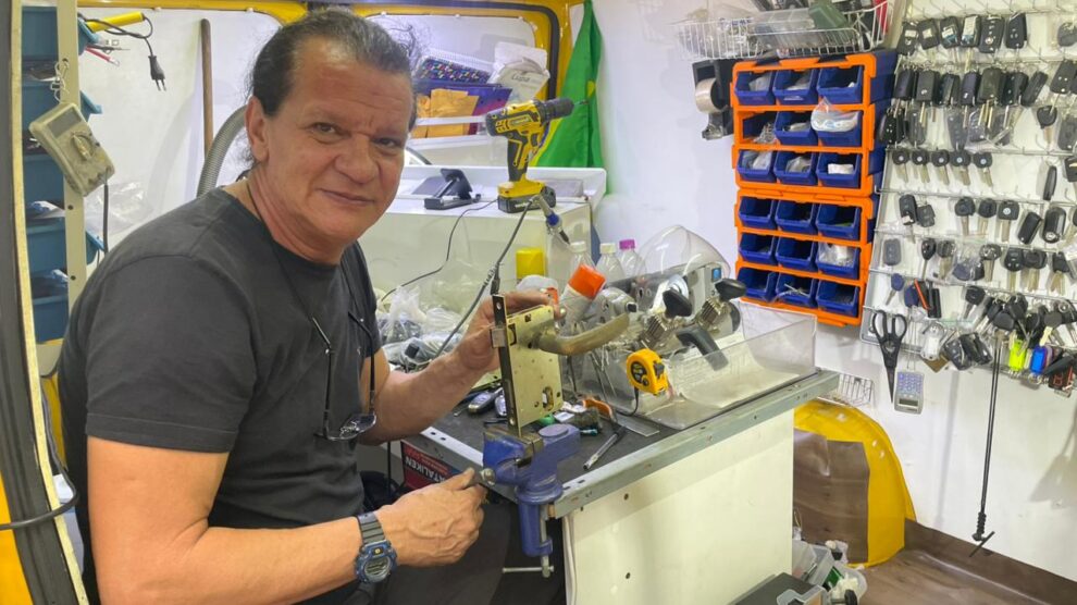 Chaveiro de Maringá aposta em atendimento 24h sobre rodas