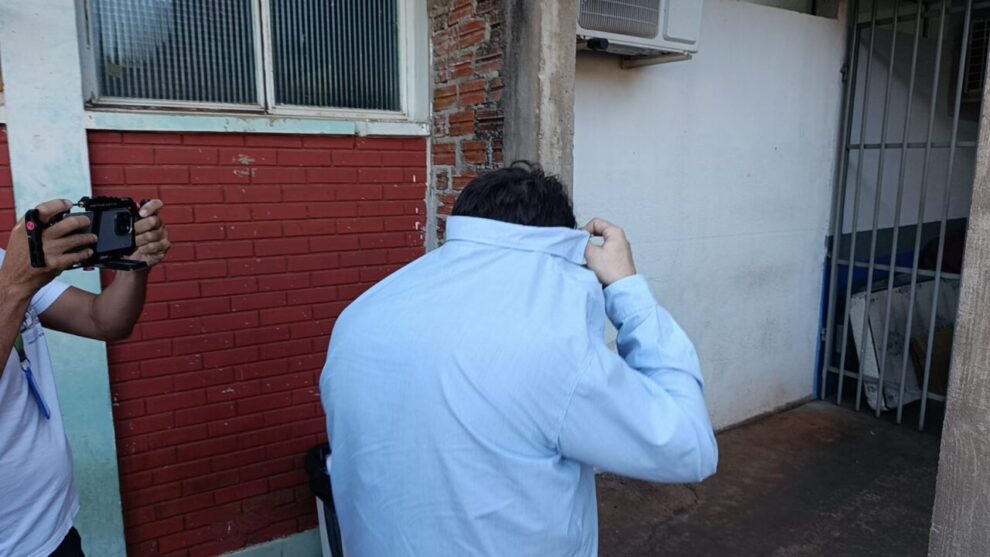 Dentista é preso suspeito de aplicar golpes em pacientes e gerar cobranças de até R$ 50 mil em Maringá