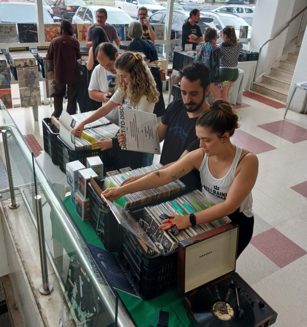 Feira de Vinil volta a Maringá com sorteio de toca-discos 