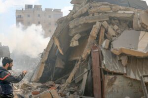 “Guerra da insensatez”, diz Lula sobre conflito no Oriente Médio