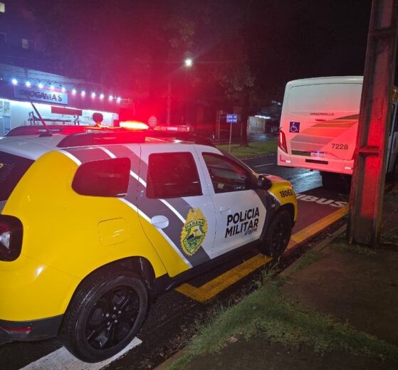 Homem é morto a facadas dentro de ônibus do transporte coletivo em Maringá