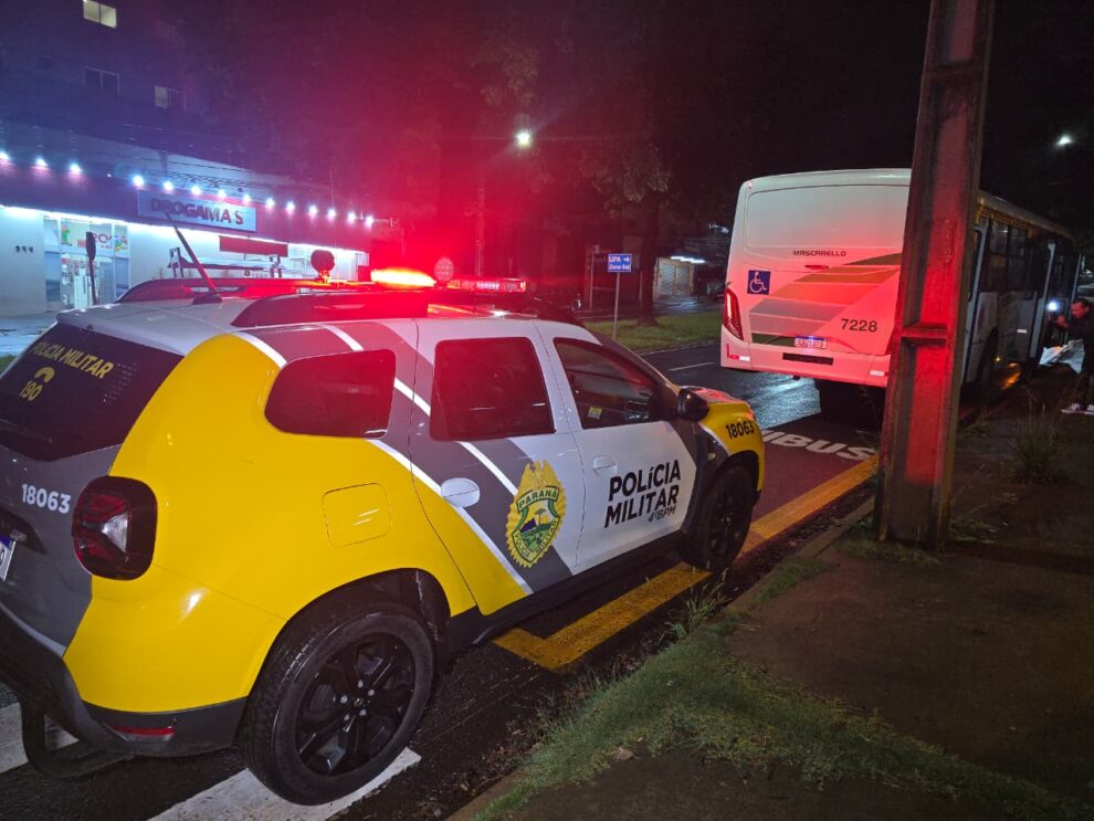 Homem é morto a facadas dentro de ônibus do transporte coletivo em Maringá