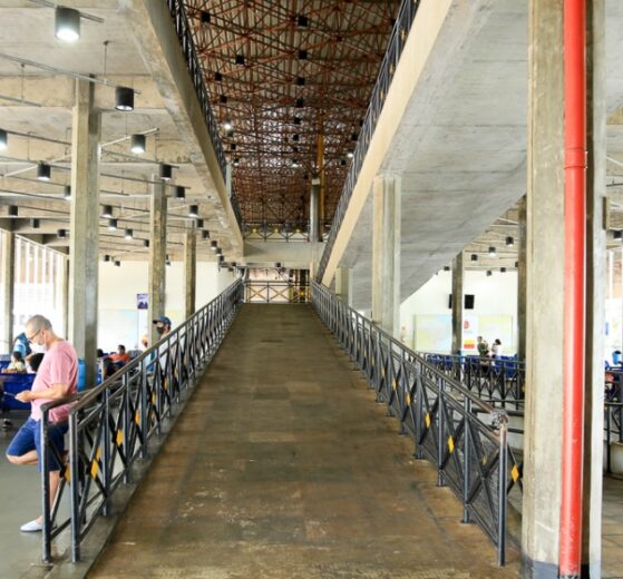 Idoso é preso após importunar sexualmente adolescente de 17 anos dentro de ônibus em Maringá