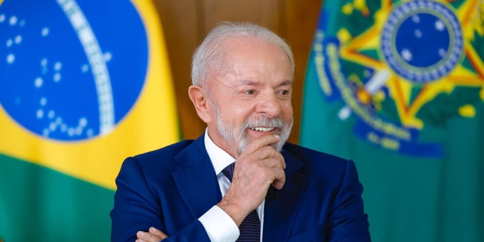 Lula defende fim da escala 6x1, das bets e dos penduricalhos