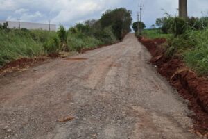 Maquinários da Prefeitura teriam sido utilizados para abrir estrada que funcionará como desvio de pedágio, em Marialva