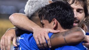 Matheus Pereira decide e Cruzeiro estreia da Libertadores com vitória