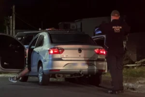 Motorista de aplicativo que estava com os três filhos dentro de carro é executado a tiros