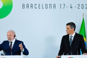 Na Espanha, Lula defende terras raras brasileiras e critica a ONU