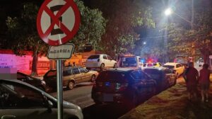 Polícia Militar recolhe 14 veículos em operação na Avenida Petrônio Portela em Maringá
