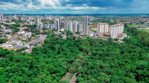 Tempo firme e temperaturas elevadas marcam o sábado (11) em Maringá
