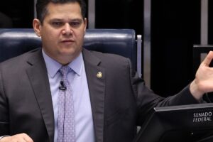 Davi Alcolumbre promulga Lei da Dosimetria