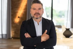 Dono de gigante rede odontológica com mais de 1,3 mil franquias é indiciado por mandar matar funcionário no Paraná