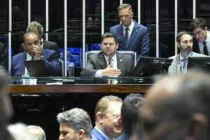 Dosimetria: Alcolumbre promulga lei que beneficia condenados pelo 8/1
