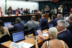 Escala 6x1: comissão especial se reúne para votar parecer do relator