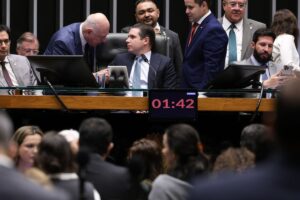 Escala 6x1: relatório deve ser apresentado na próxima segunda-feira