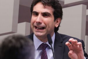 Galípolo diz que suposta ligação entre servidores e Master abalou BC