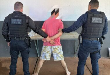Homem é preso após agredir companheira em via pública em Maringá