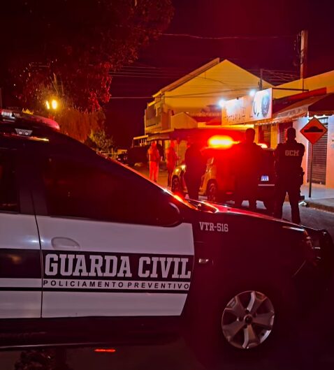 Jovem é chamado para fora de bar e executado a tiros em Sarandi