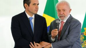 Lula e Hugo Motta se reúnem para discutir sobre fim da escala 6x1