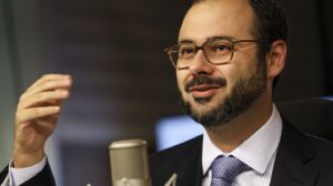 Ministro diz que governo pode criar medidas para microempreendedores