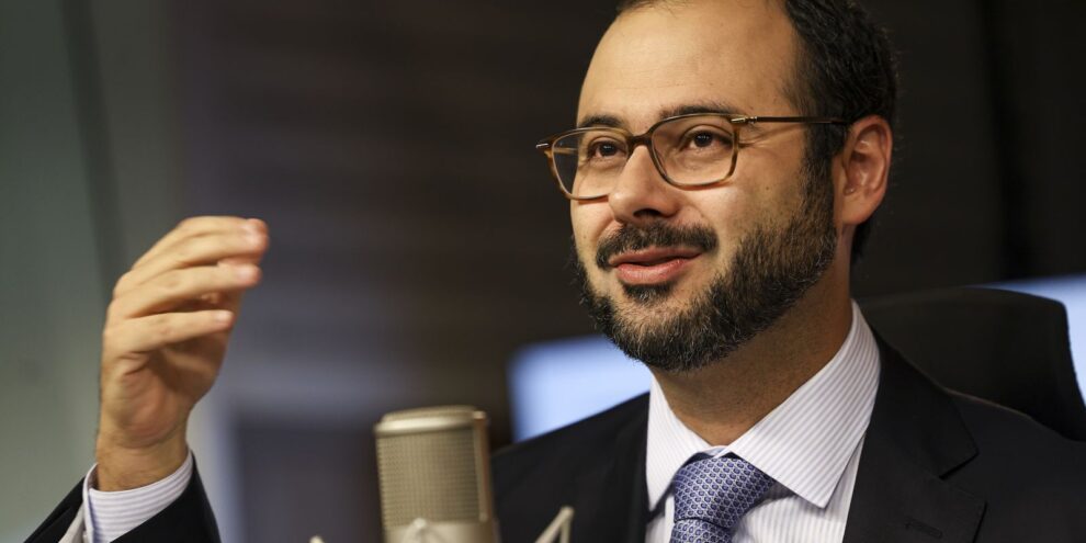 Ministro diz que governo pode criar medidas para microempreendedores