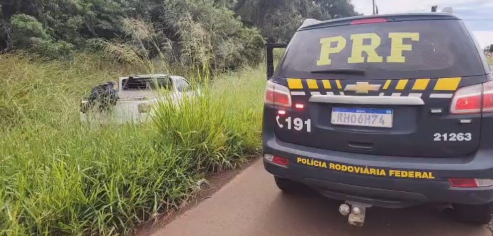 PRF apreende carga milionária de celulares e anabolizantes após perseguição na região