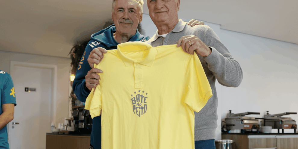 Pentacampeão com a seleção, Felipão é homenageado na Granja Comary