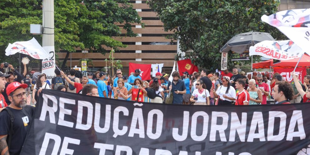 Relator de PEC que acaba com escala 6x1 pede "consenso" em texto final