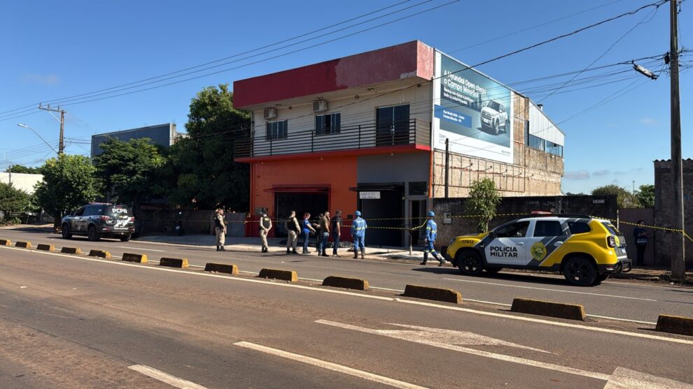 Trabalhador morre após sofrer descarga elétrica e cair de sobrado em Campo Mourão